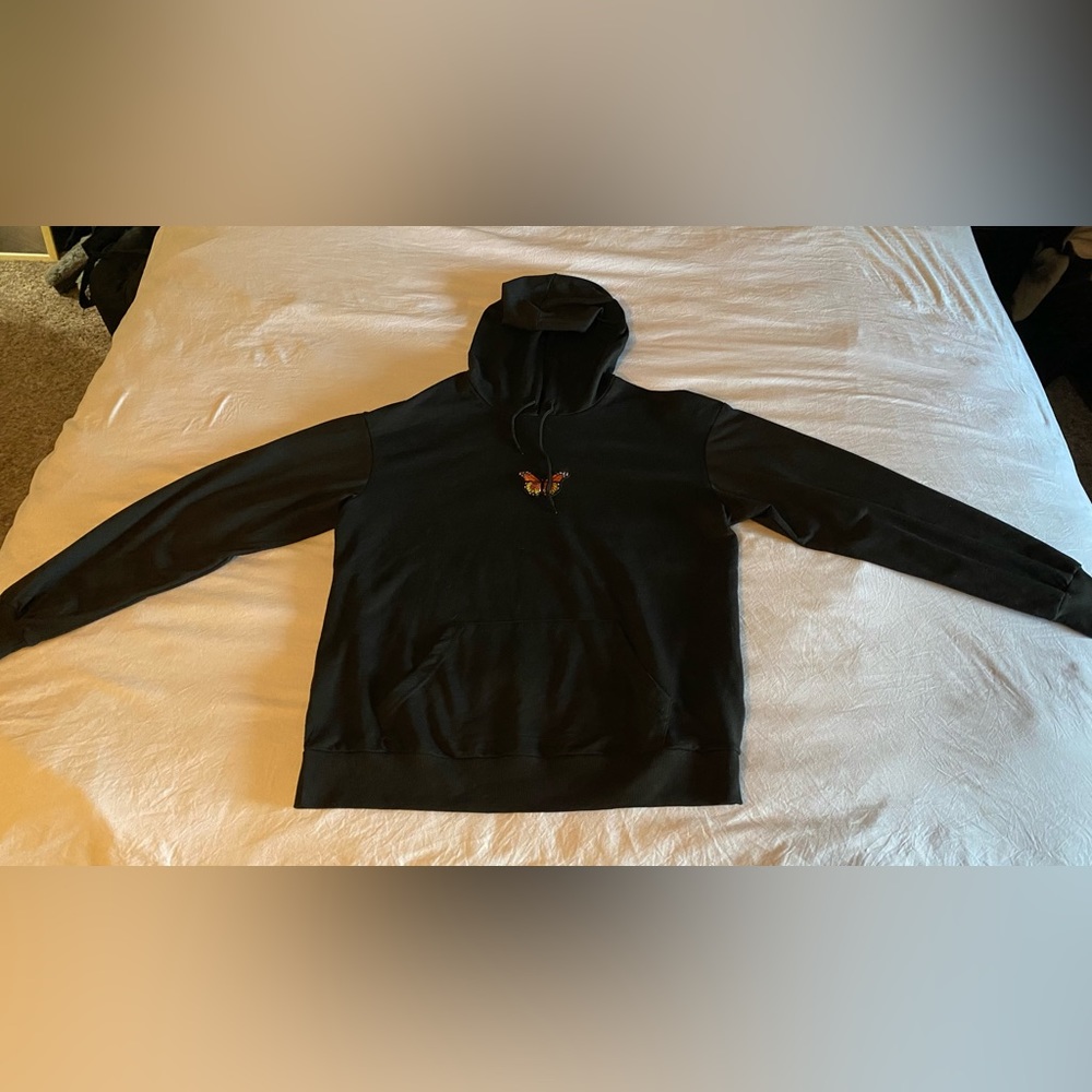 Women’s medium SHEIN black hoodie with beautiful butterfly, never worn